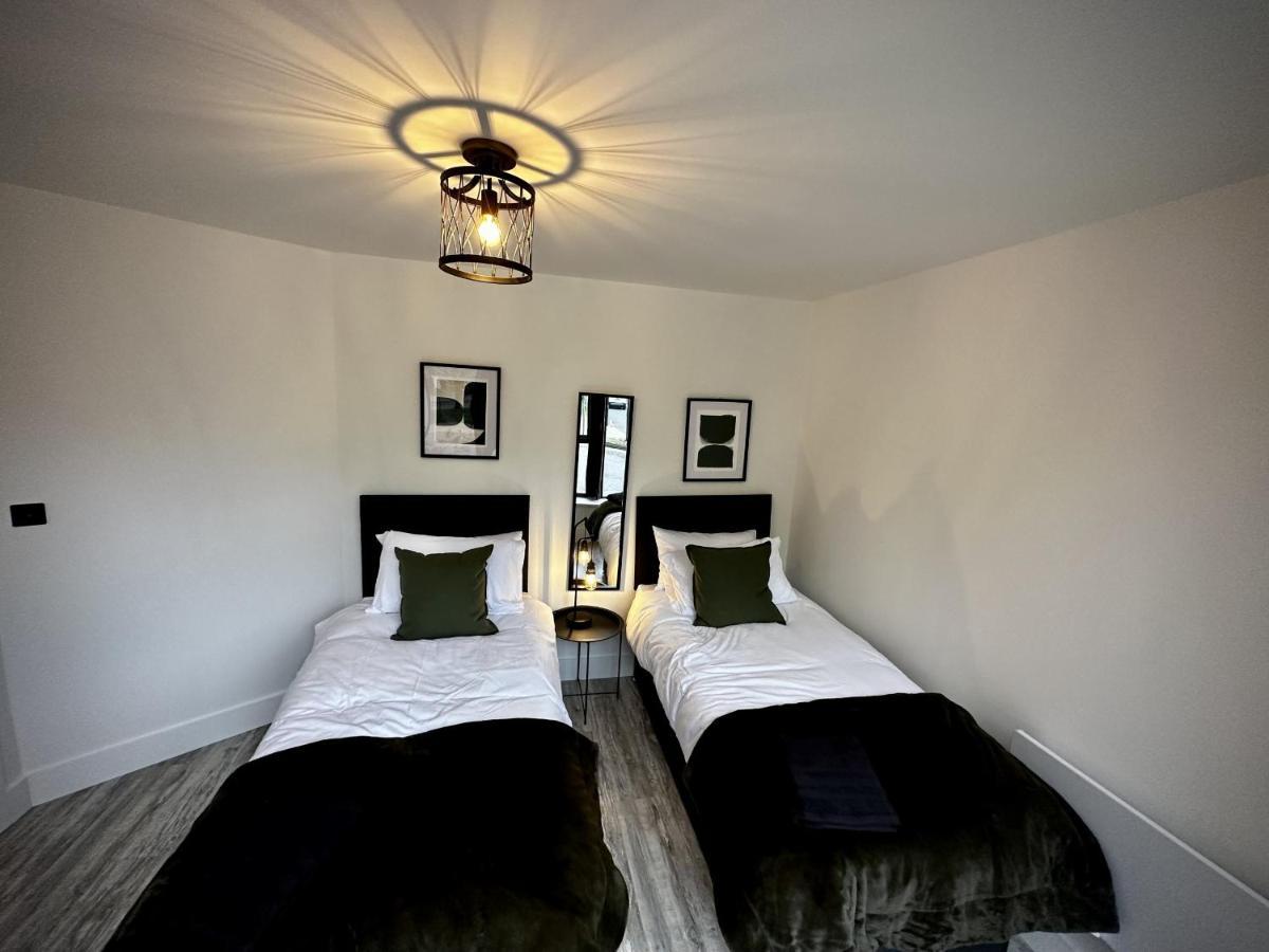 Stylish 2 Bed Apartment *