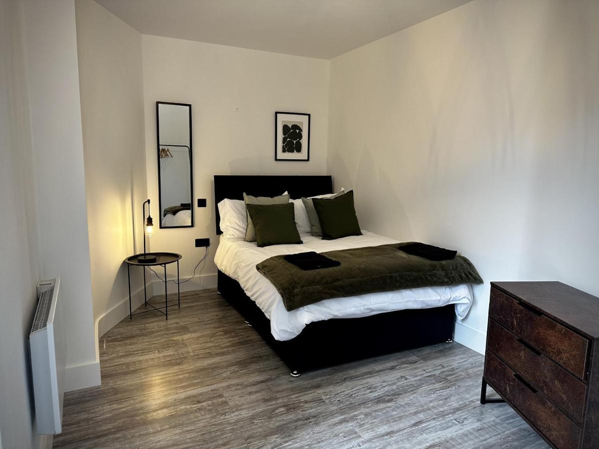 Stylish 2 Bed Swindon