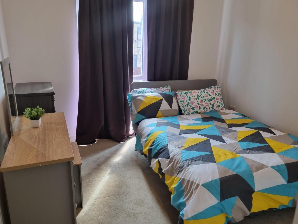 A Spacious And Hearty 2bd Apartment *
