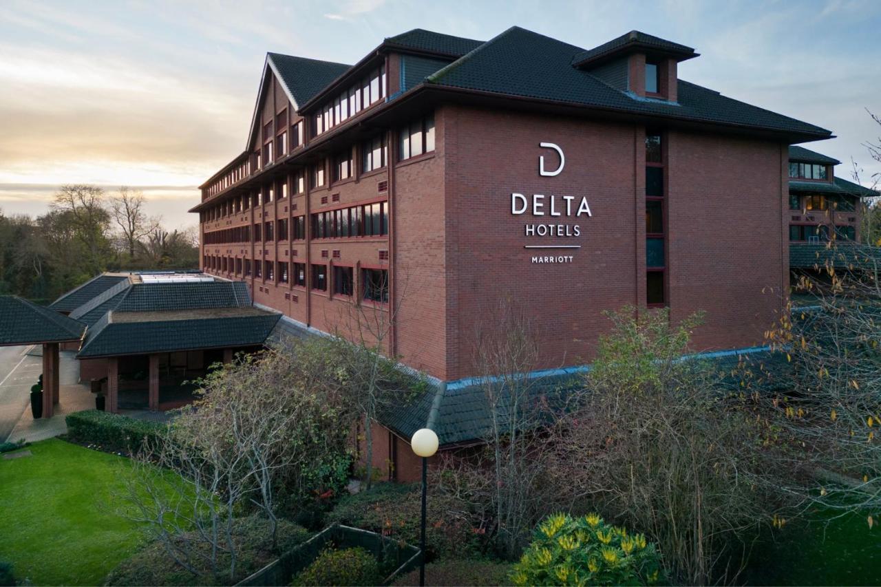 Khách sạn Delta By Marriott 4*