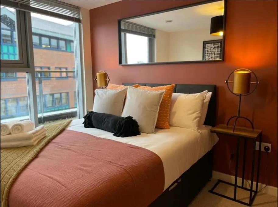 Apartment Paramount Living 105 *