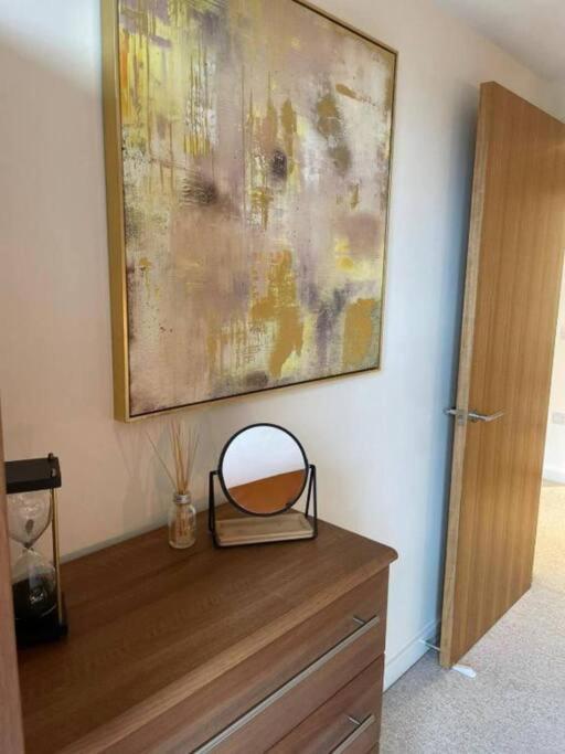 Paramount Living 105 Apartment