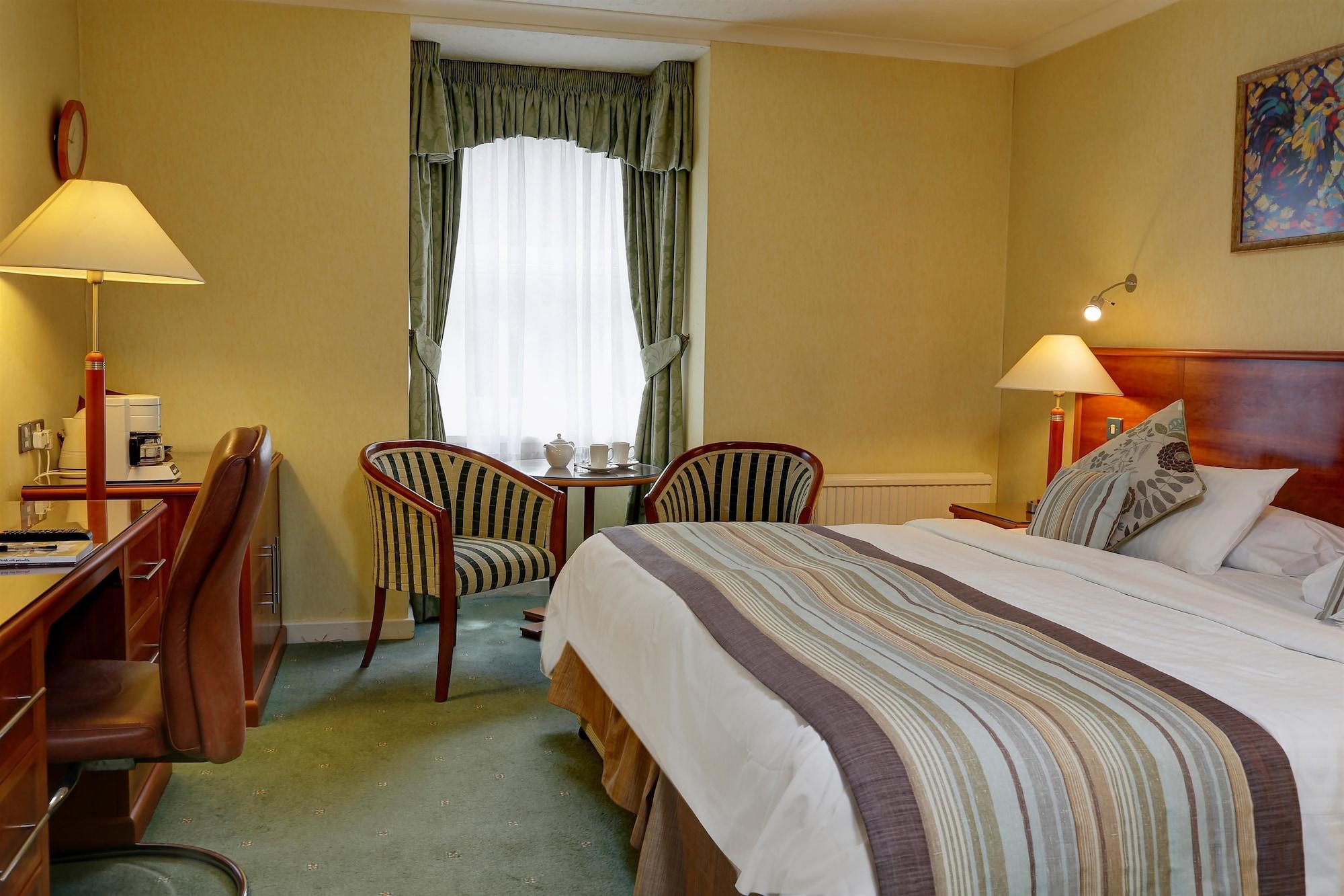 Blunsdon House Hotel, Bw Premier Collection Hotel 4*