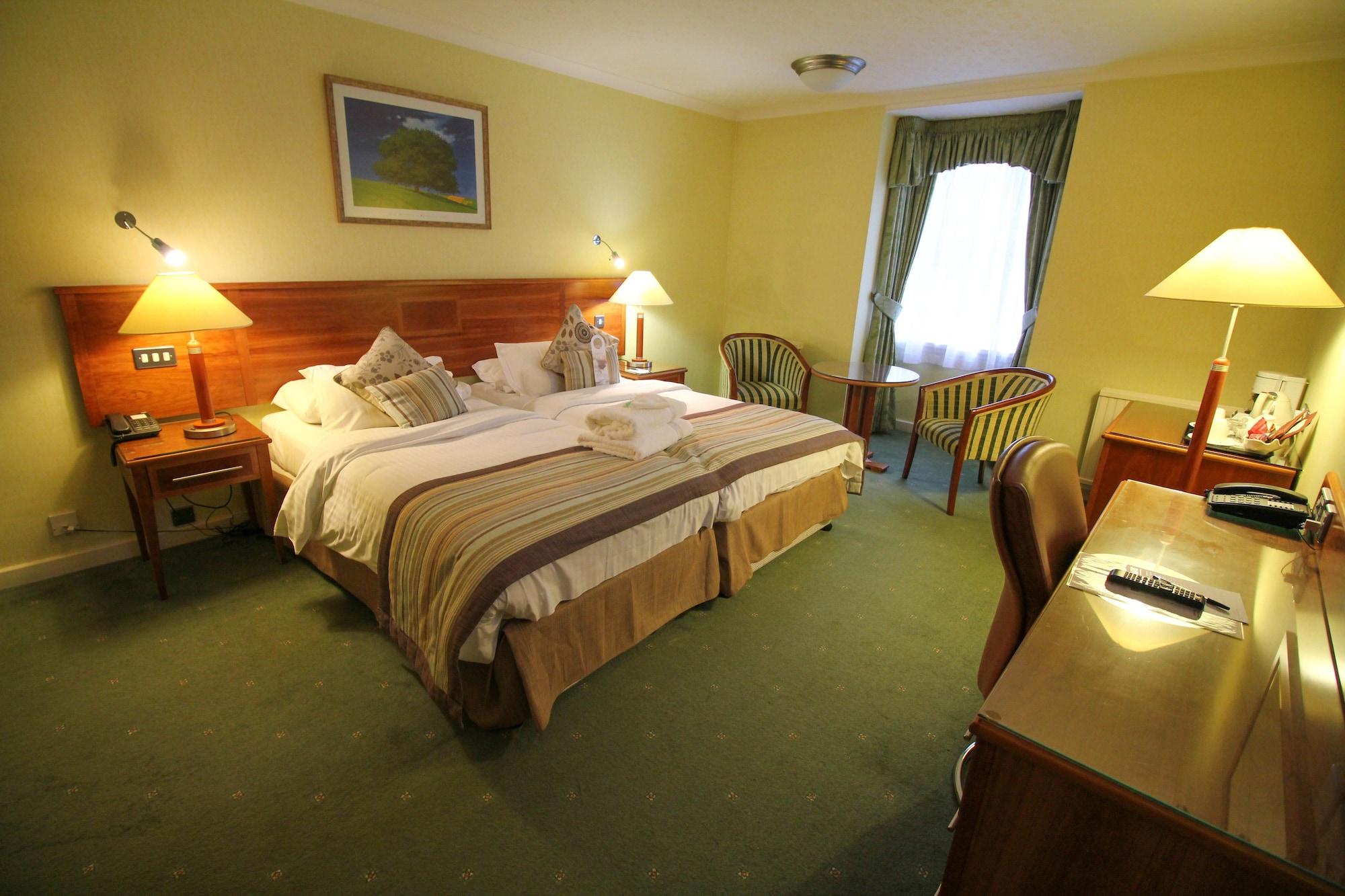 Blunsdon House Hotel, Bw Premier Collection Hotel 4*