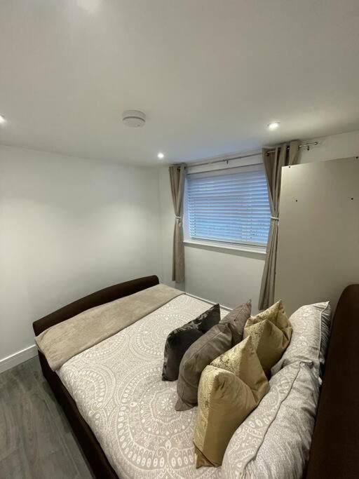 Stylish & Cosy 1 Bed Swindon