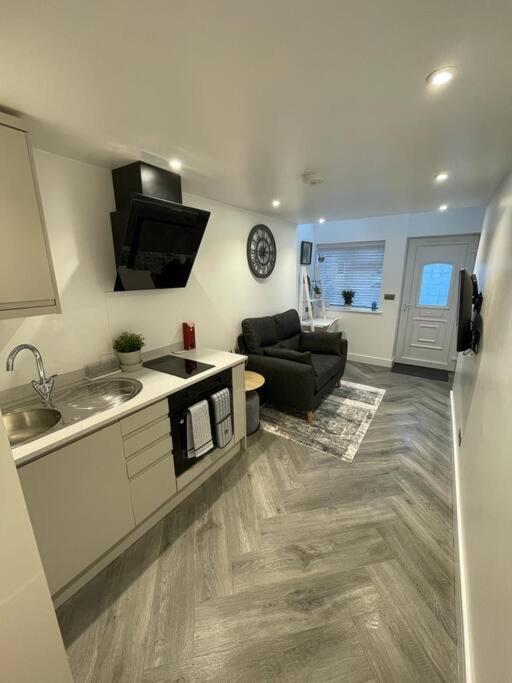 Stylish & Cosy 1 Bed Apartment Swindon