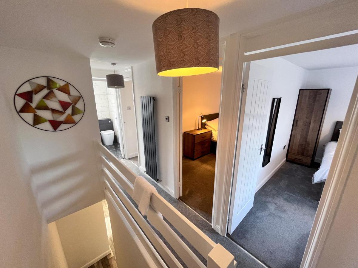 The Quiet Sanctuary - 4 Bedroom Holiday home *
