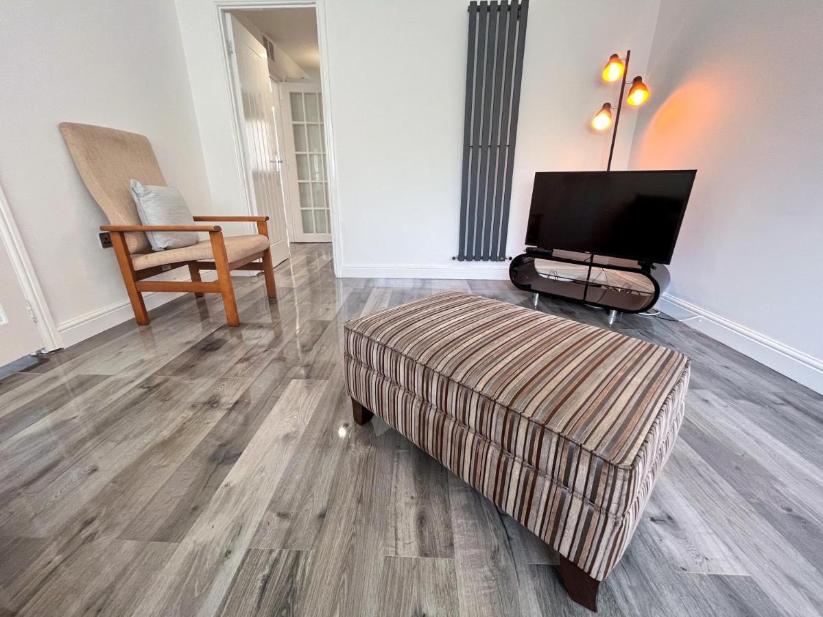 The Quiet Sanctuary - 4 Bedroom Holiday home *