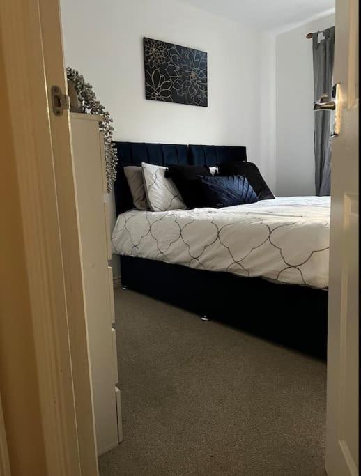 Apartamento Cozy 2bed W/ Parking *