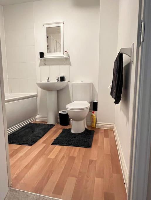 Cozy 2bed W/ Parking