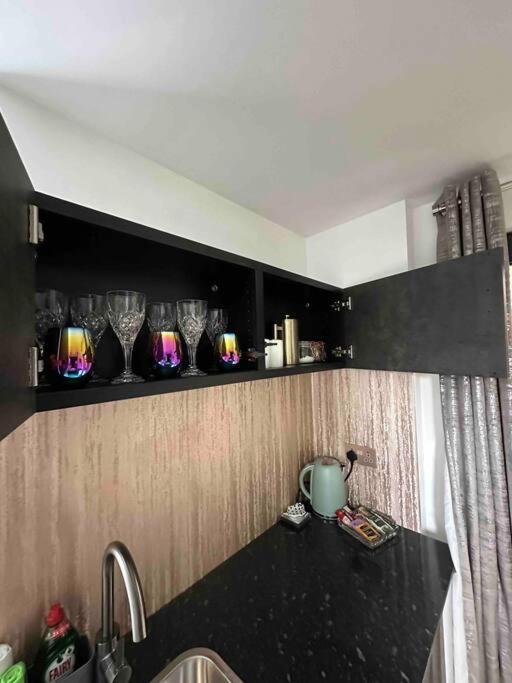 Apartment Modern In Peaceful Area Swindon