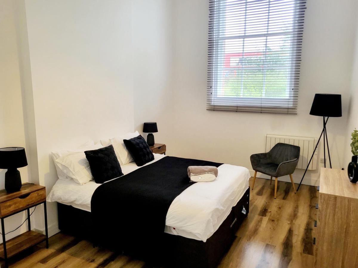 Apartment Burkhardt Hall- Parking Included- Sleeps 4