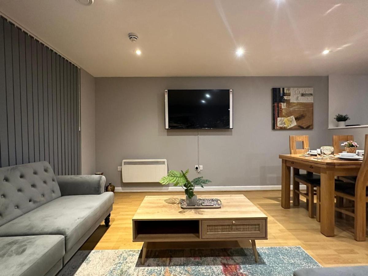 Modern Centre In Apartment