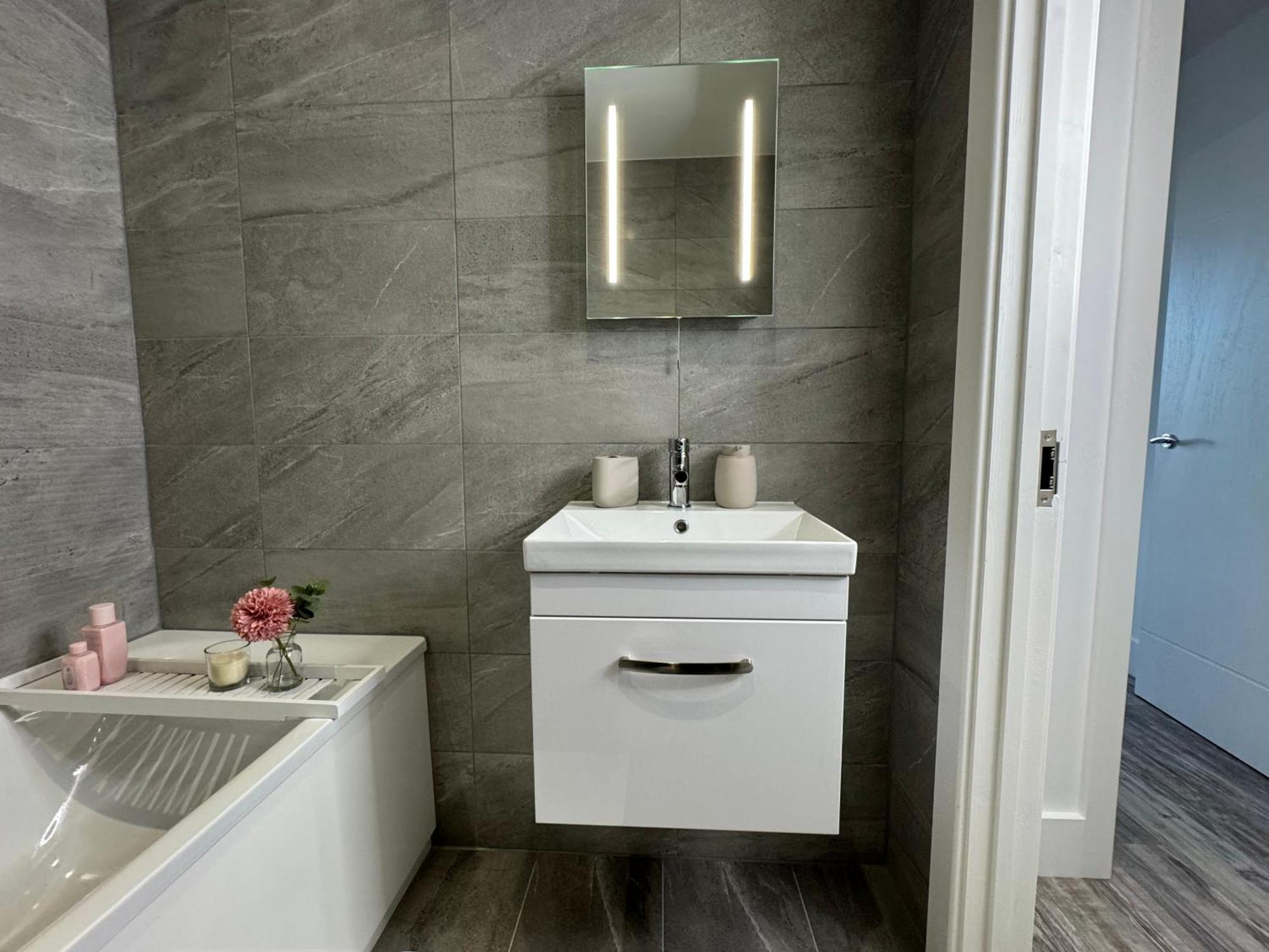 Elegant One Bedroom Apartment
