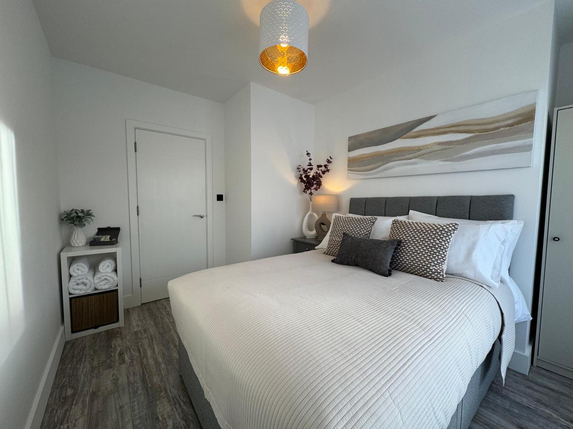 Modern One-bedroom Swindon