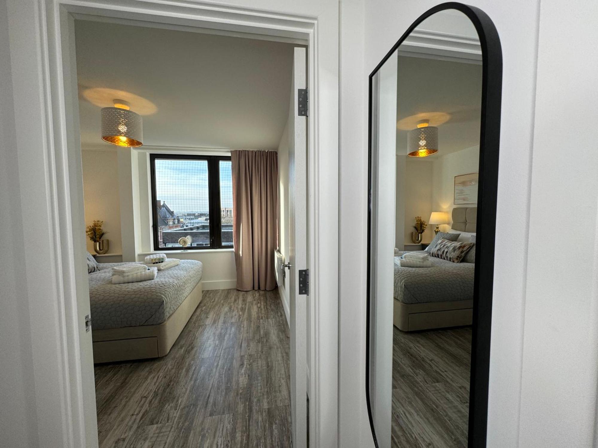 Elegant One Bedroom * Swindon