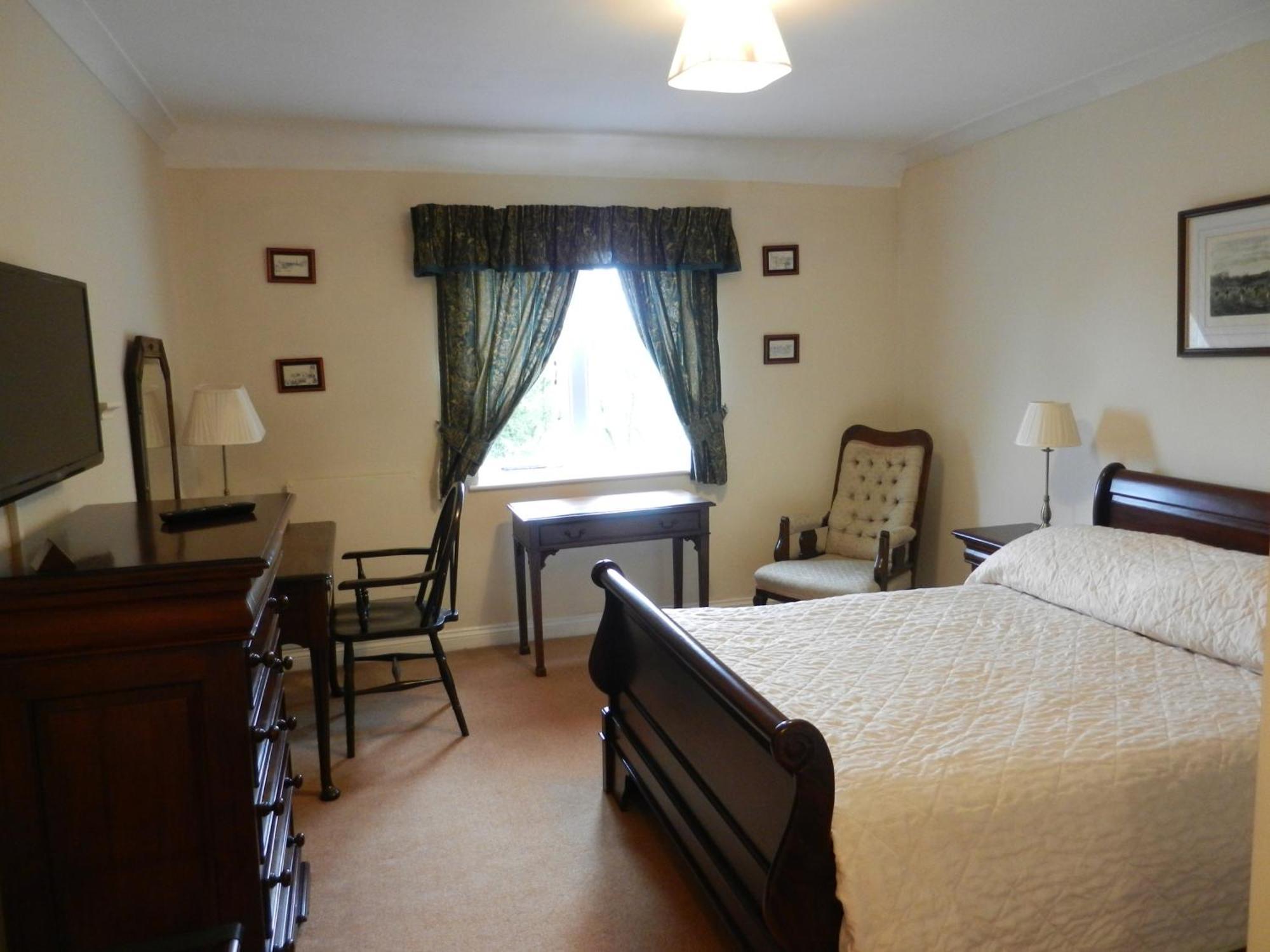 Schoolhouse Restaurant And Hotel