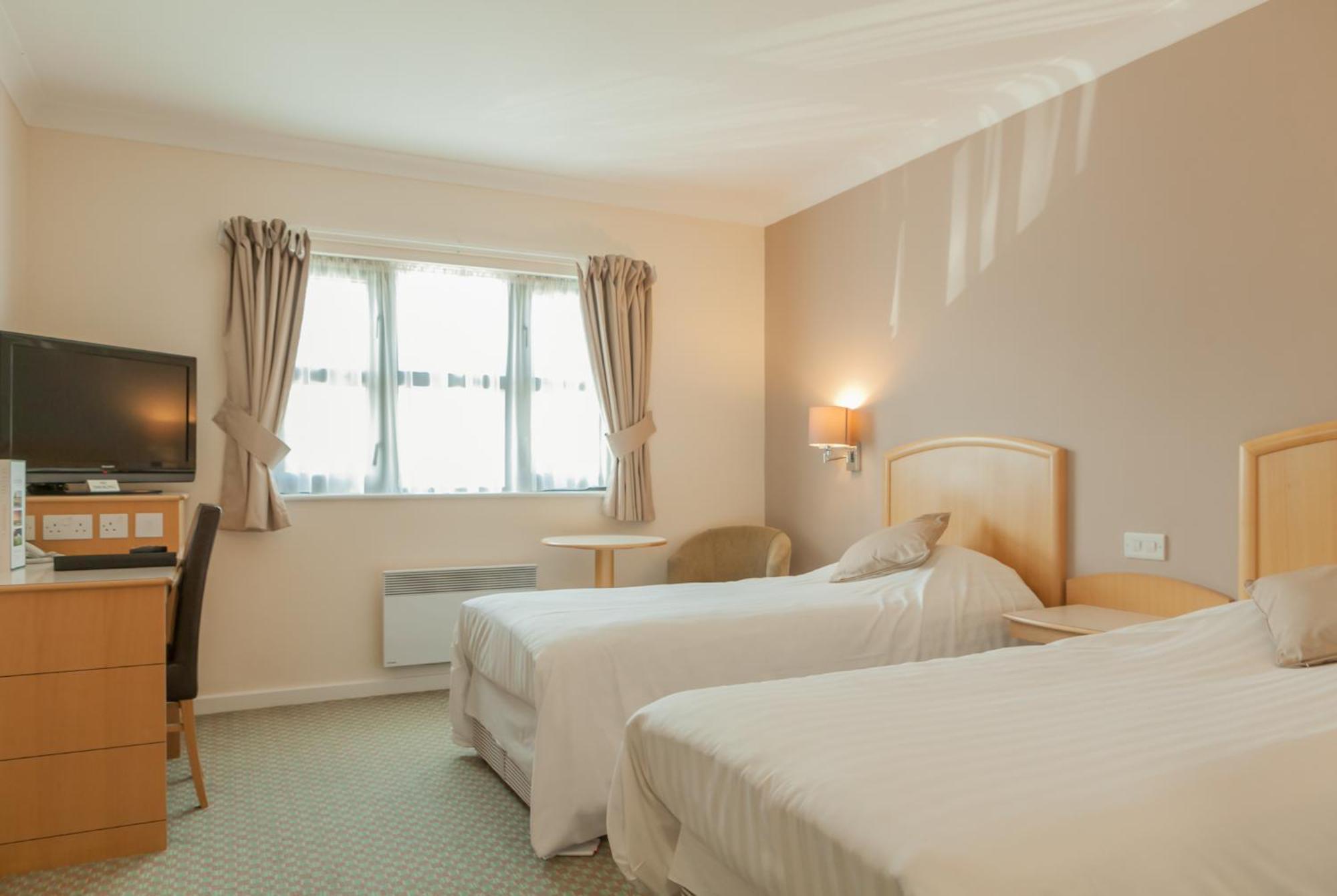 The Wiltshire Hotel, Golf And Leisure Hotel 3*