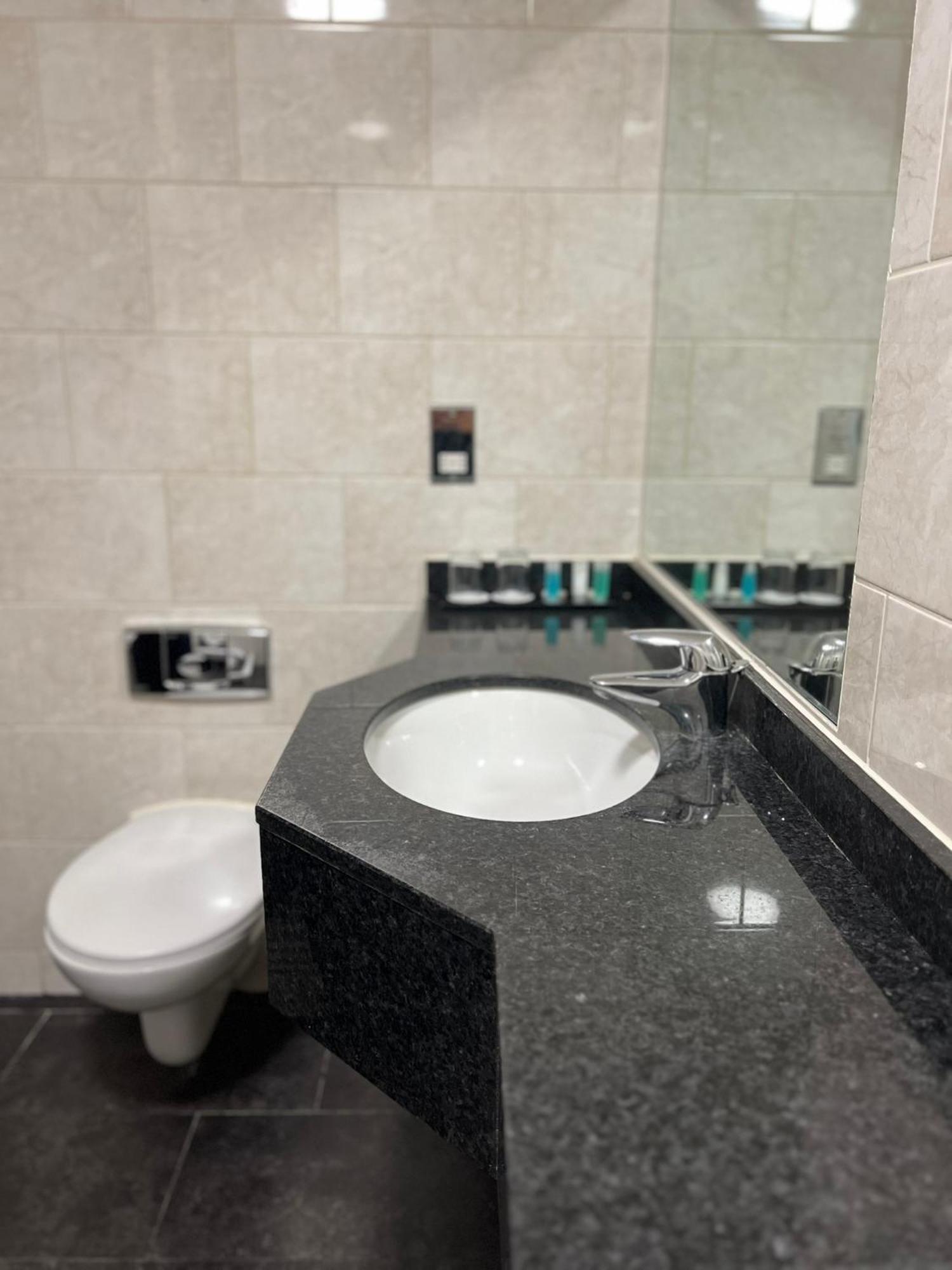 The Wiltshire Hotel, Golf And Leisure Hotel Swindon