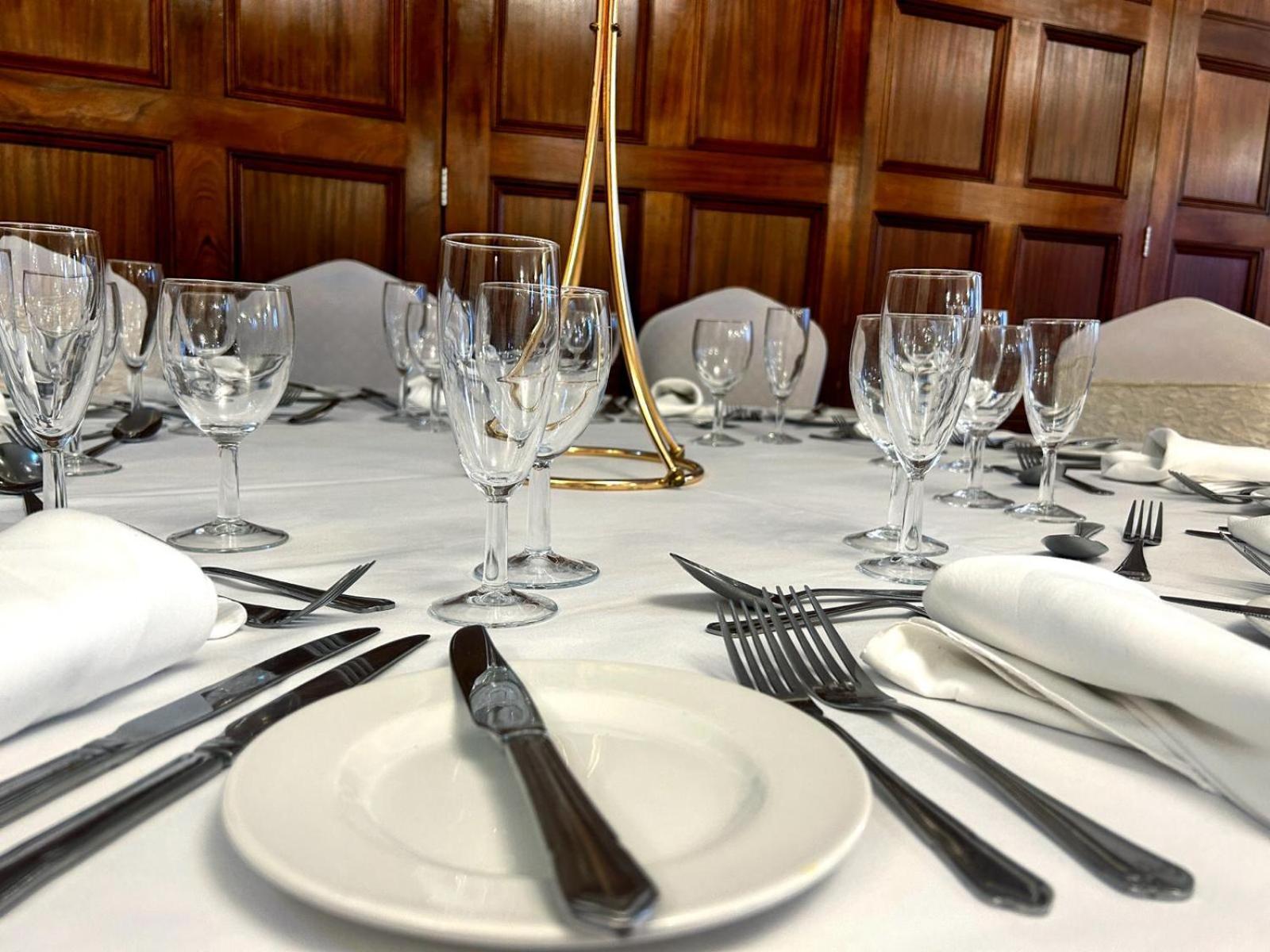Marsh Farm Hotel Swindon