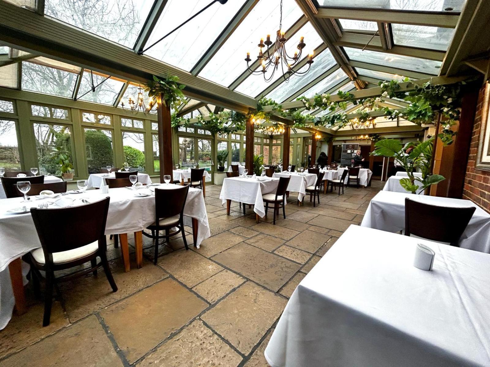 Marsh Farm Hotel Swindon