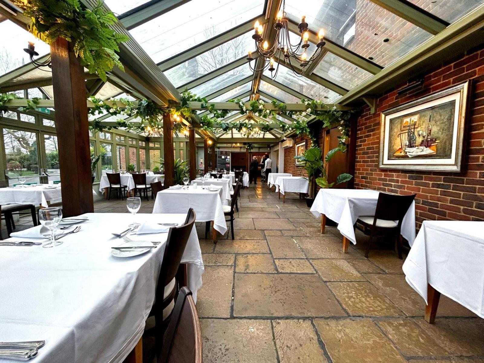 Marsh Farm Hotel Swindon