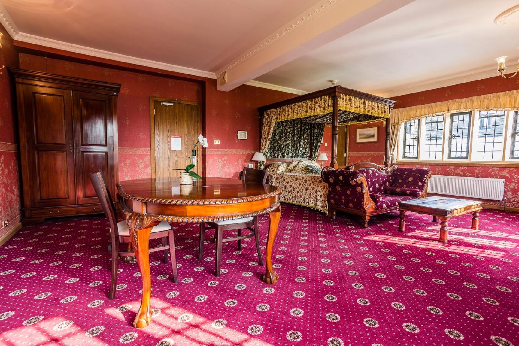 Stanton House Hotel 4*