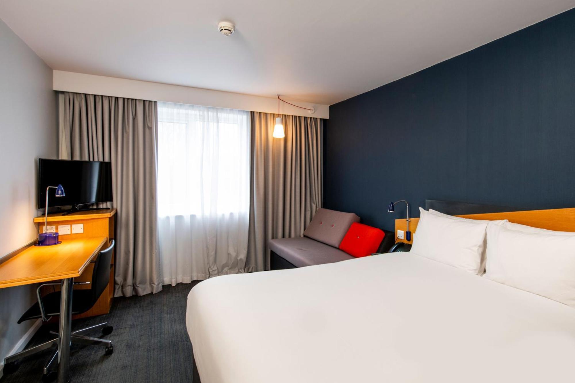 Hotel Express West By Ihg Swindon