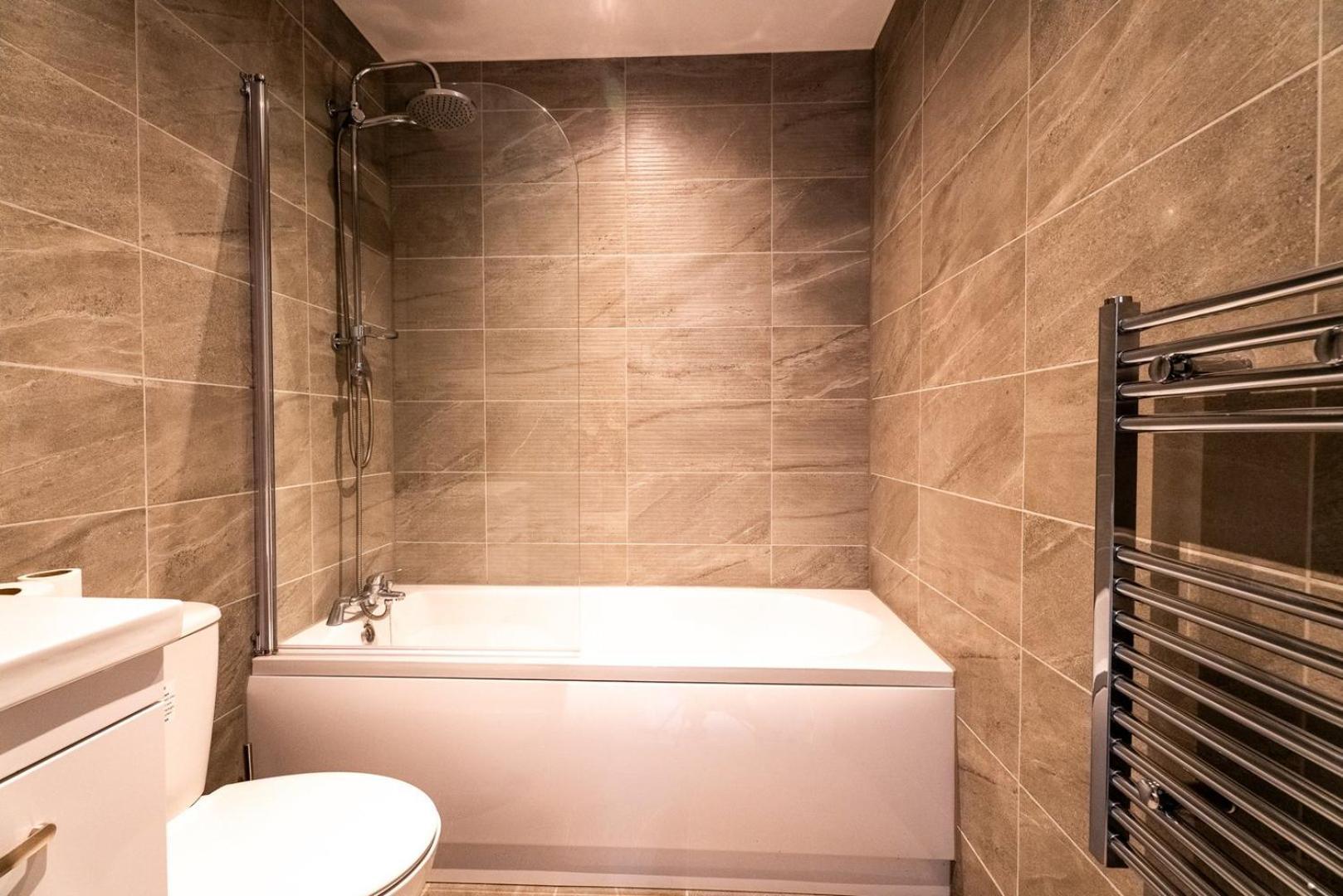 Central Gem Stylish 1-bedroom * Swindon