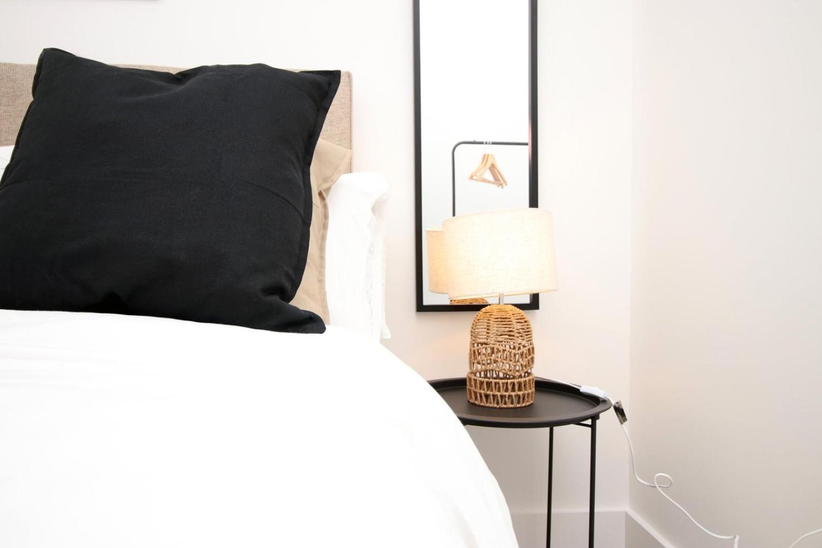 Cohost Partners | And Contemporary 2br Apartment *