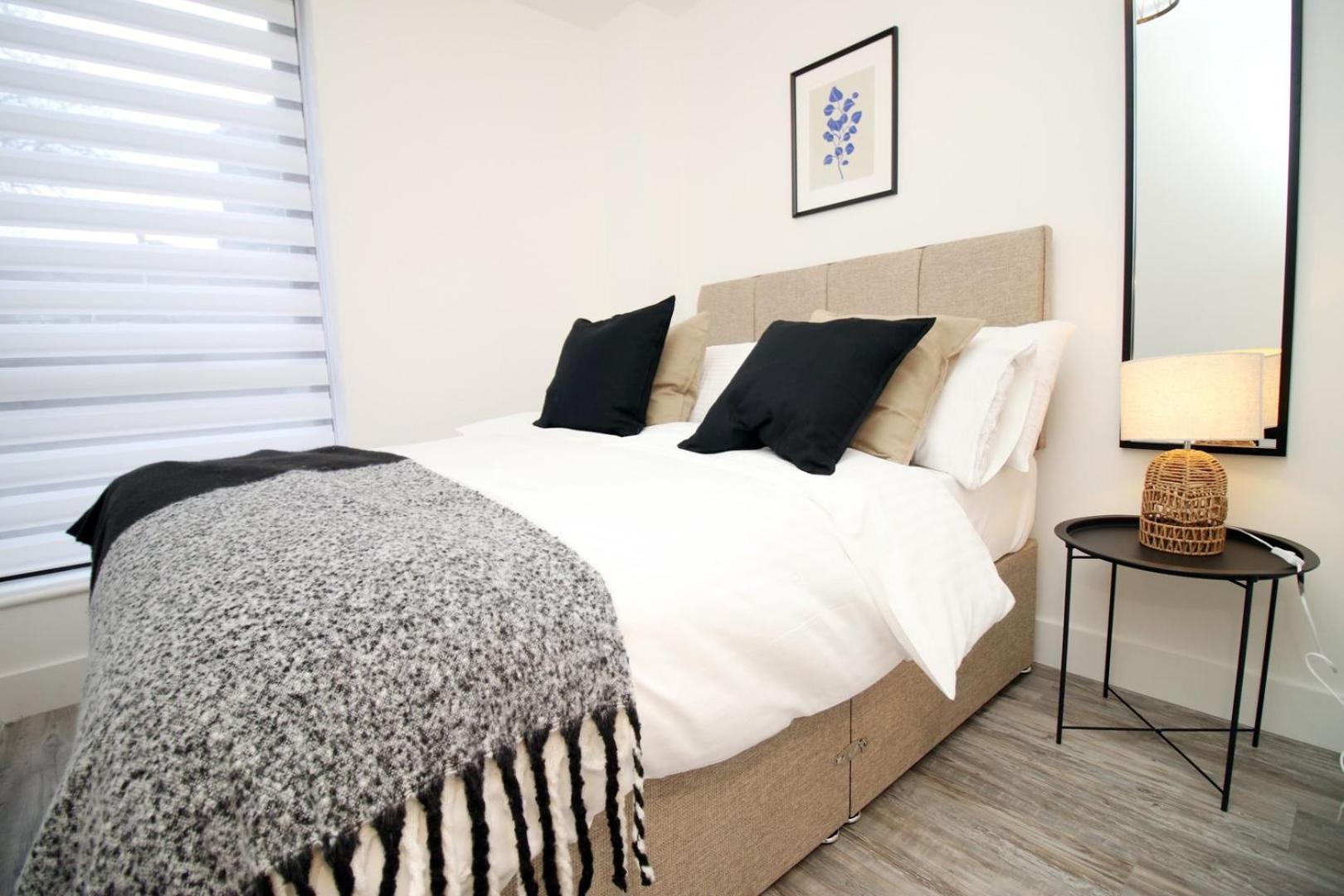 Cohost Partners | And Contemporary 2br
