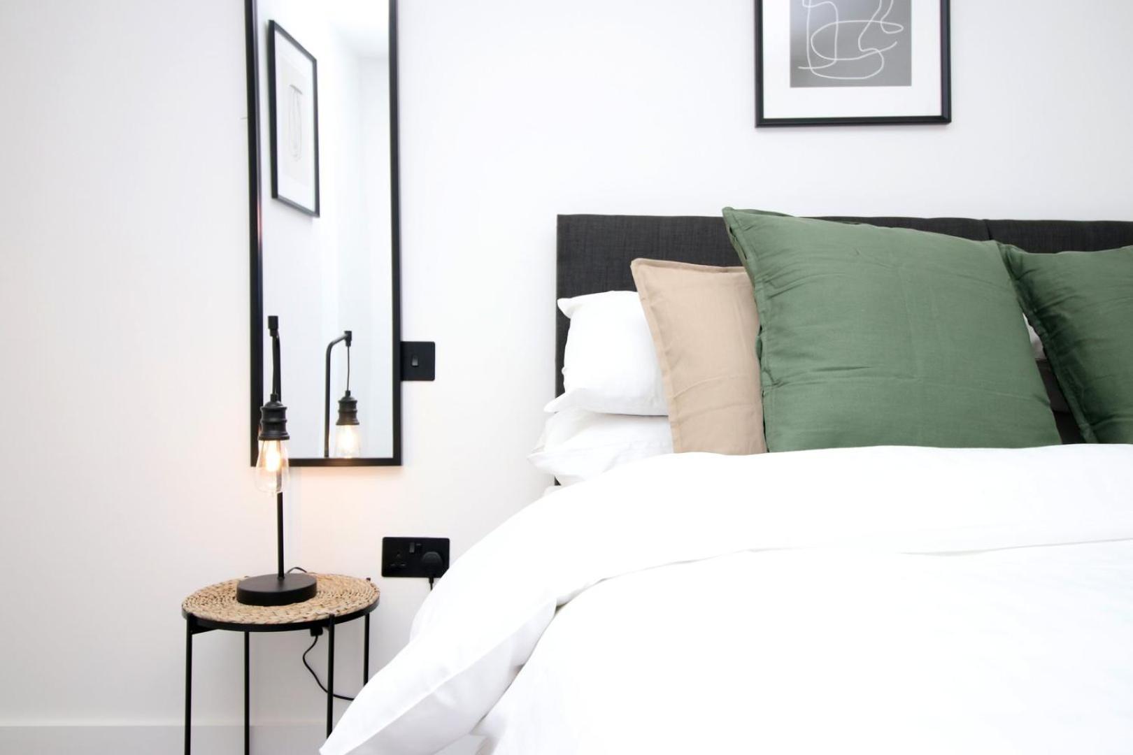 2 Bedroom With Free Parking *