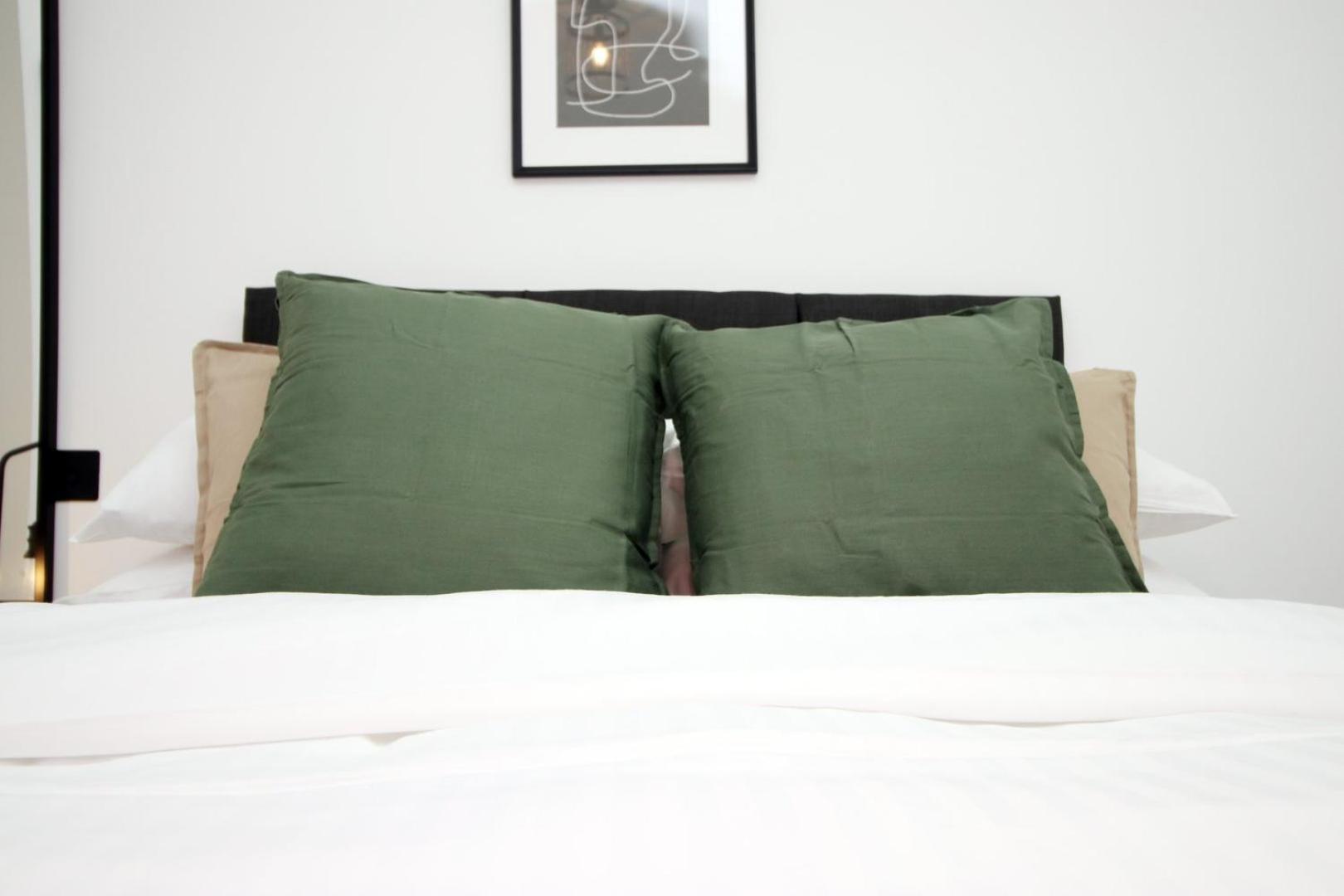 Apartamento 2 Bedroom With Free Parking Swindon