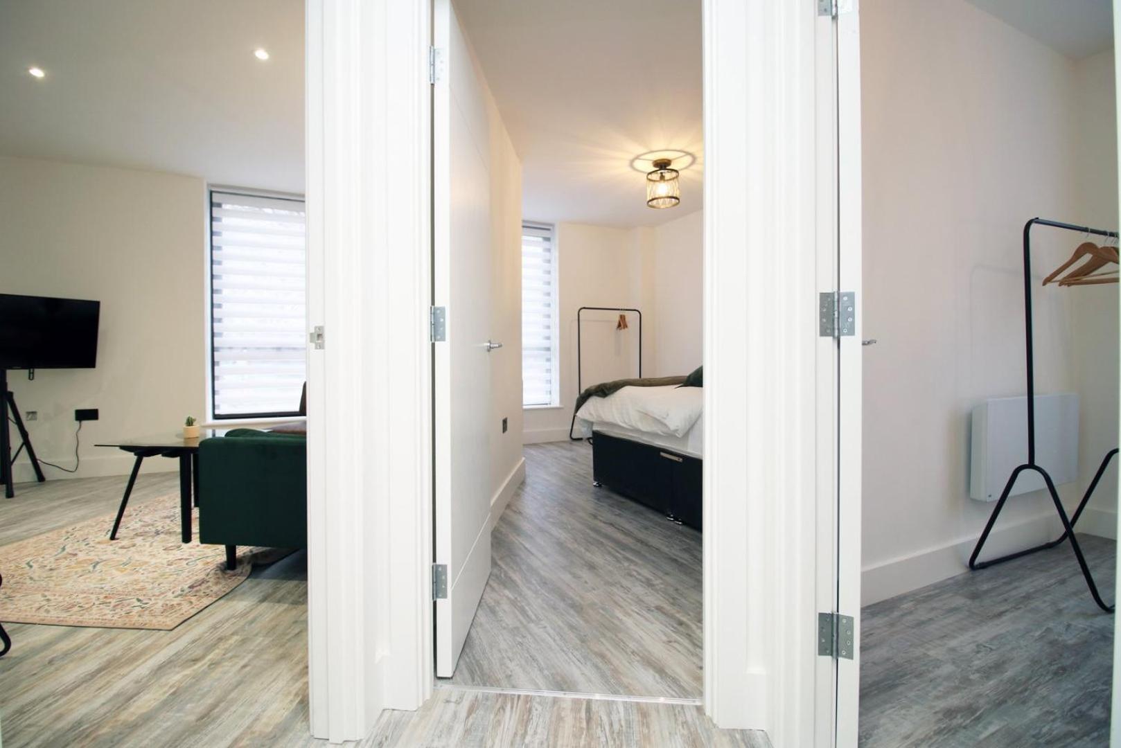 2 Bedroom With Free Parking *