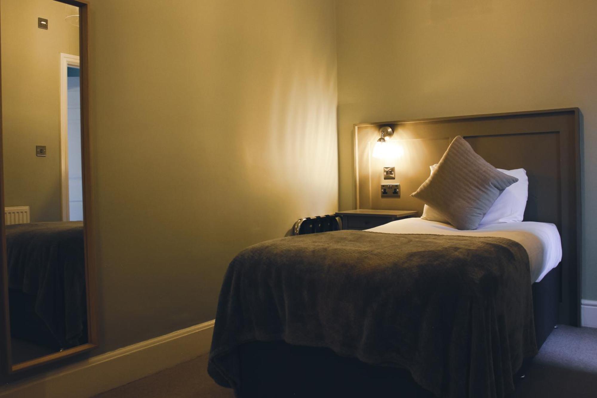 The Kings Arms 3* Swindon