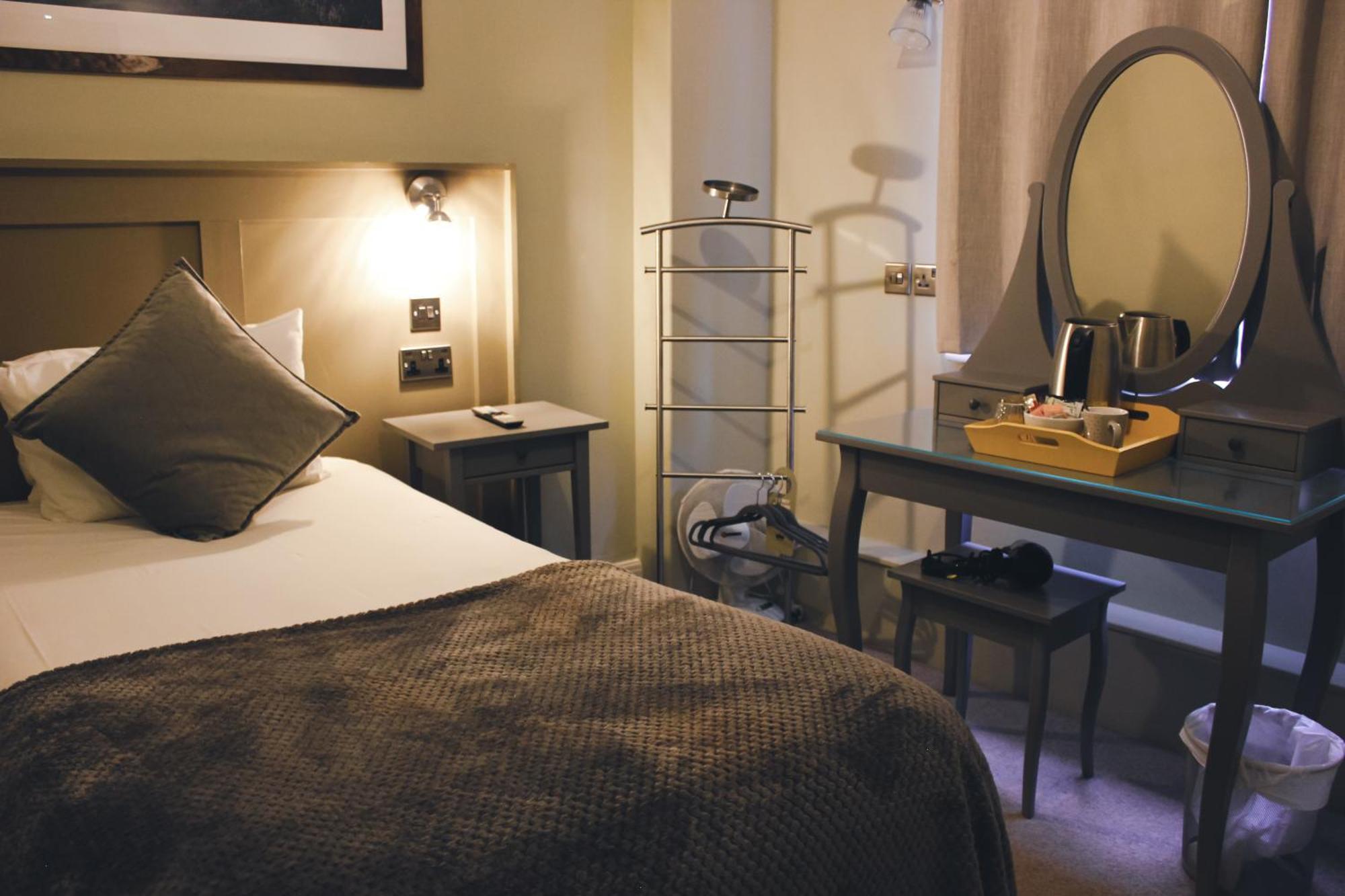 The Kings Arms 3* Swindon
