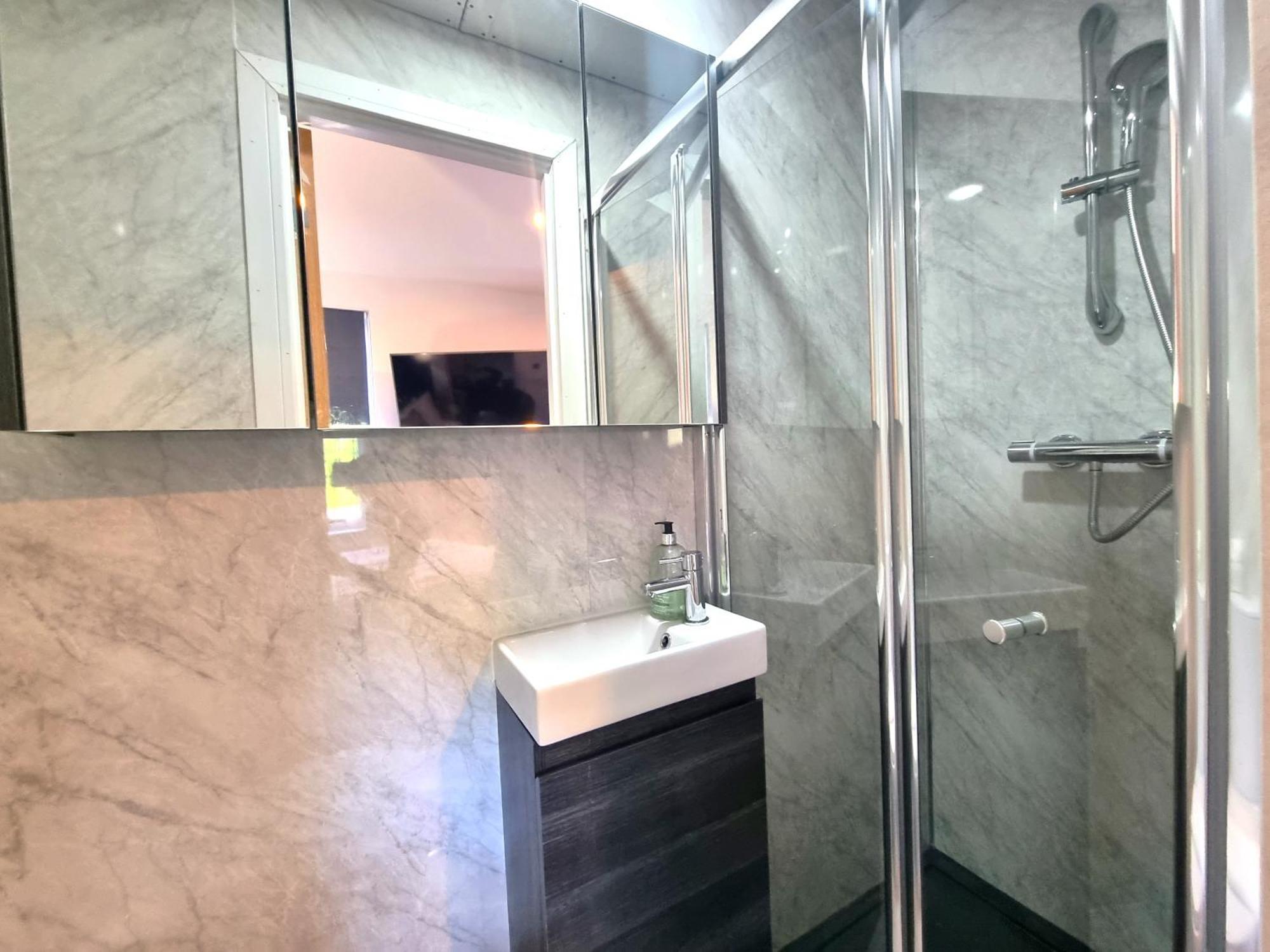 Bath Road Apartment