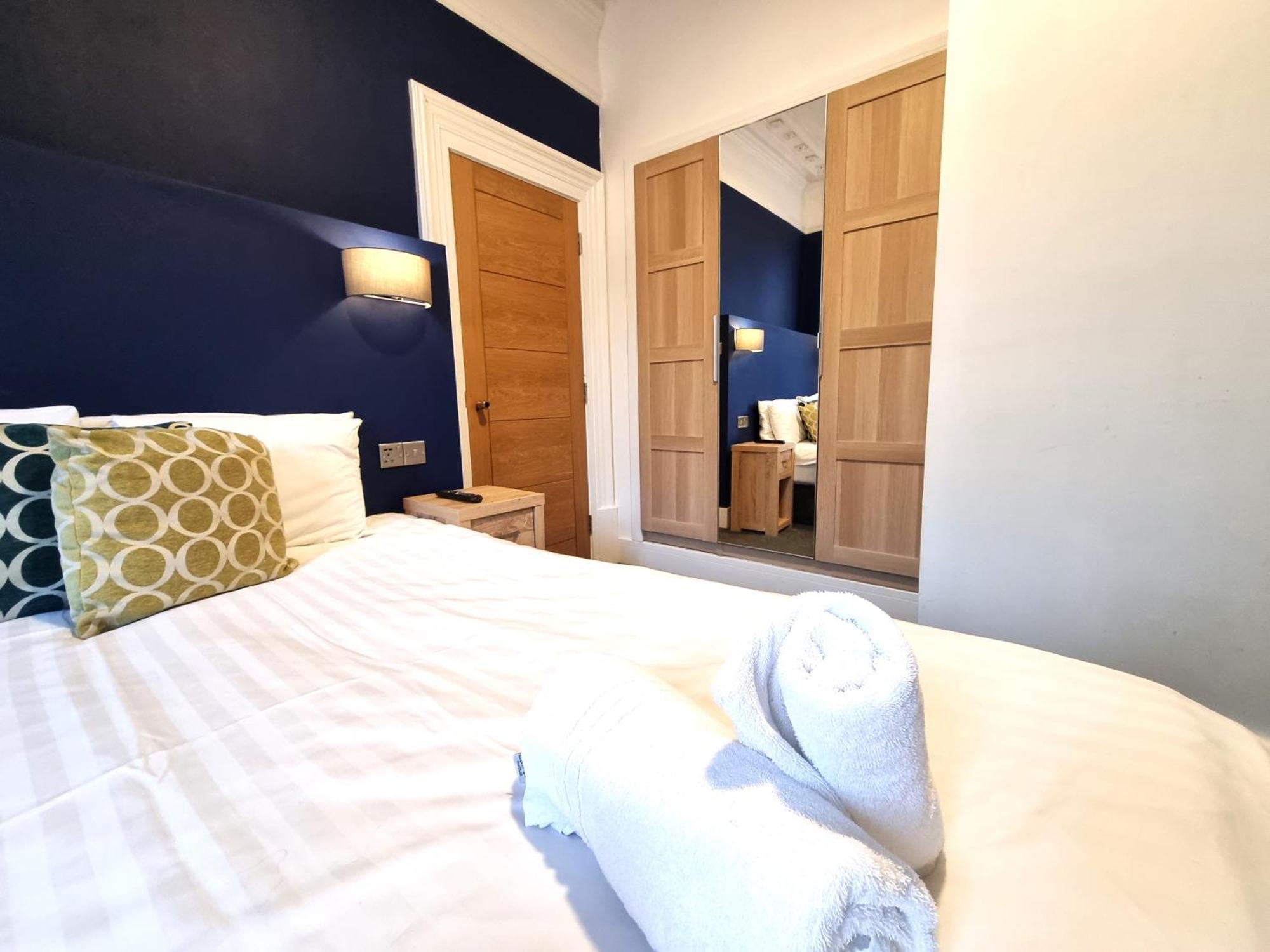 Bath Road Apartment Swindon