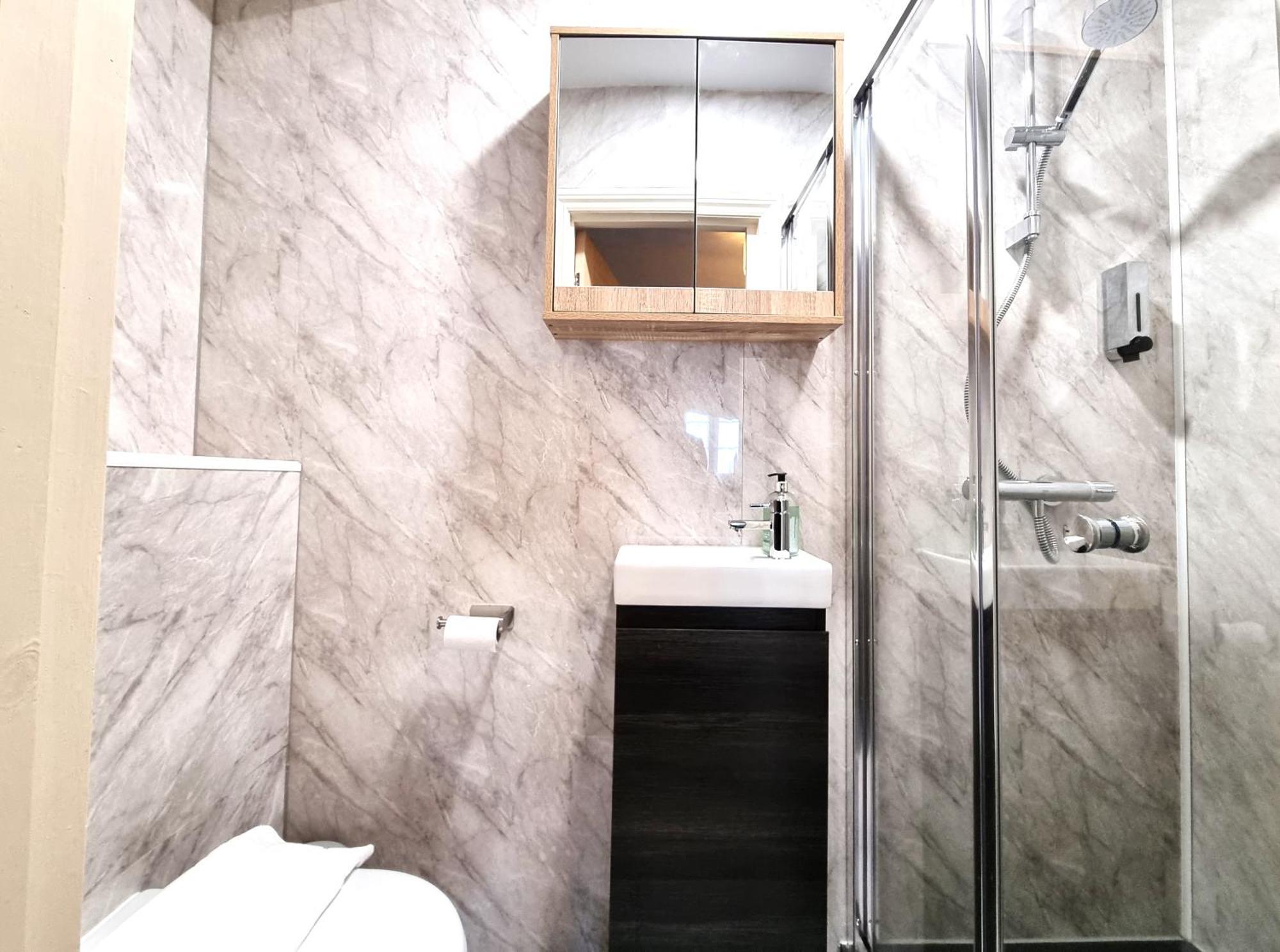 Apartment Bath Road Swindon