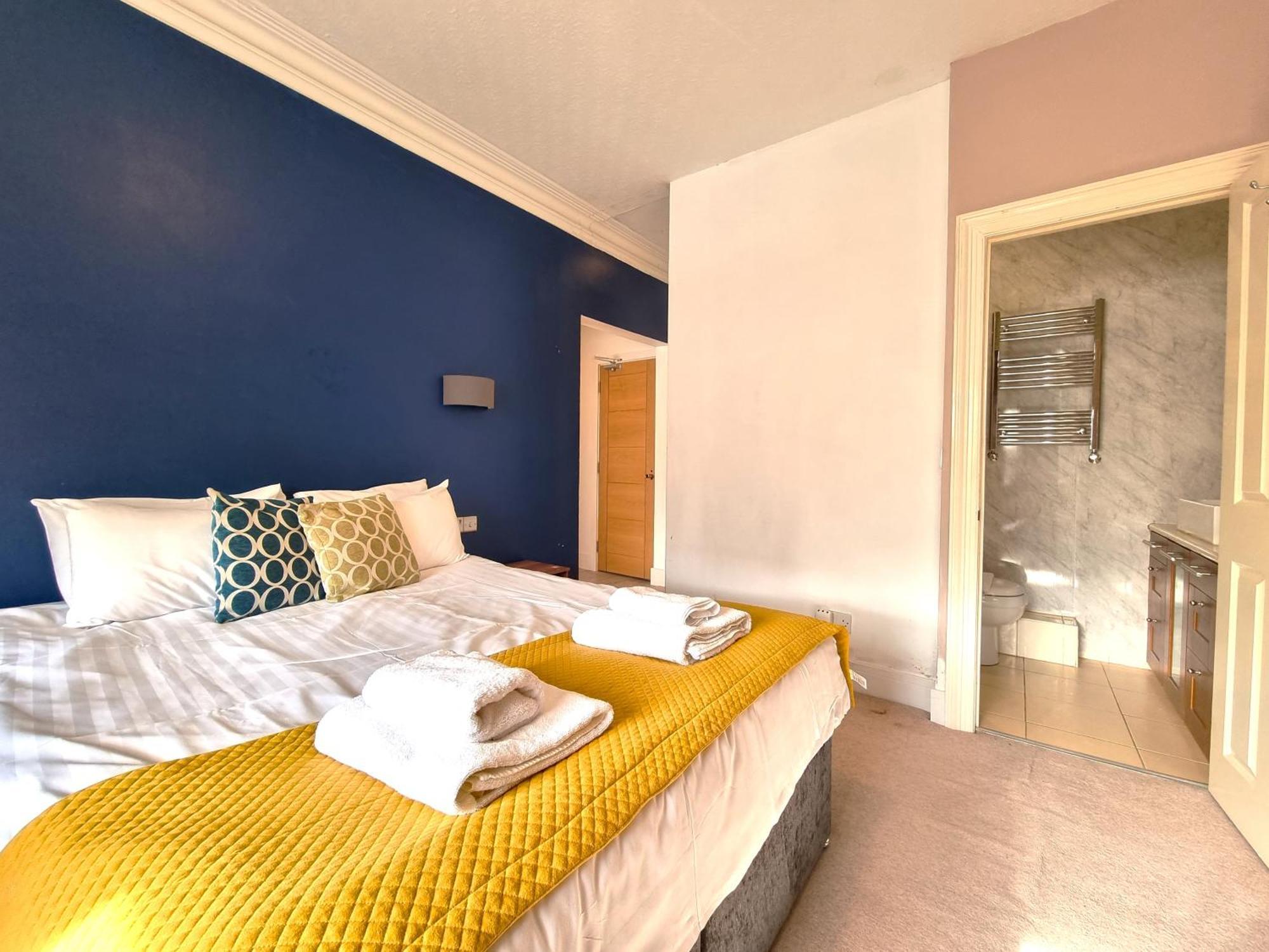 Bath Road Apartment Swindon