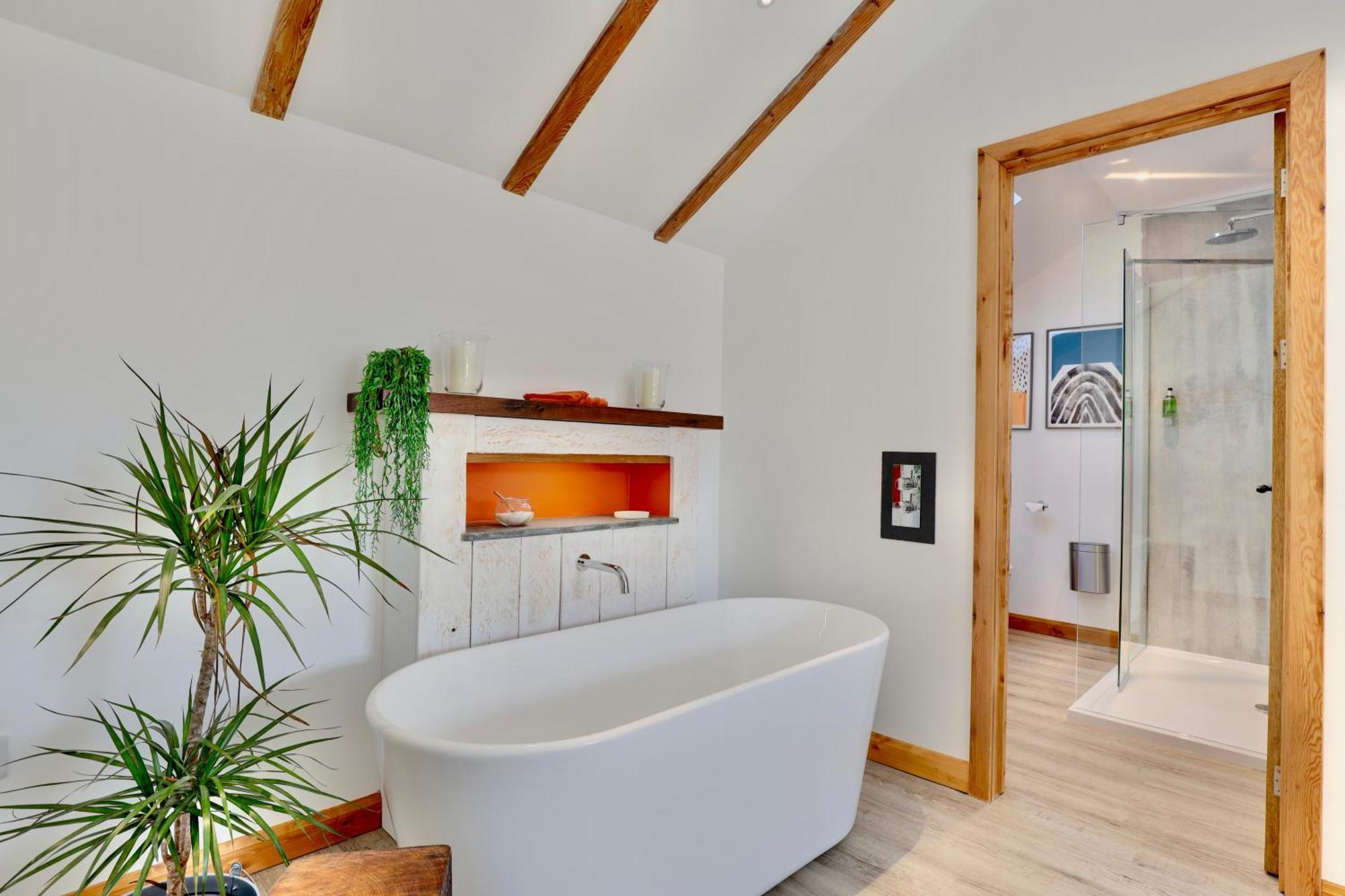 The Owl Barn Wiltshire - Chalk Apartment
