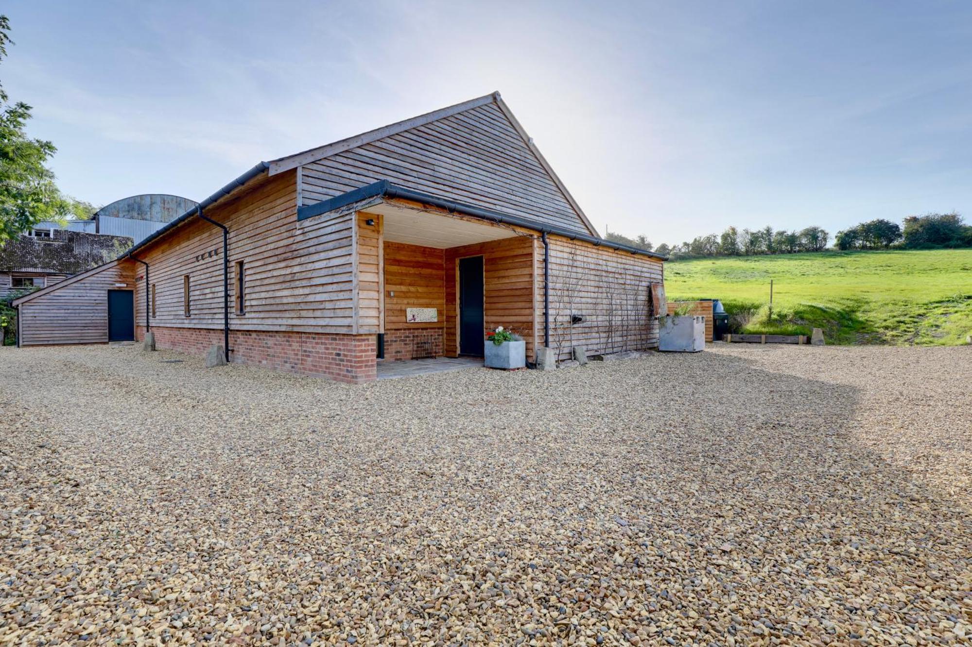 The Owl Barn Wiltshire - Chalk