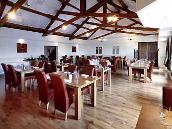 Hotel South Marston And Leisure Club 3*