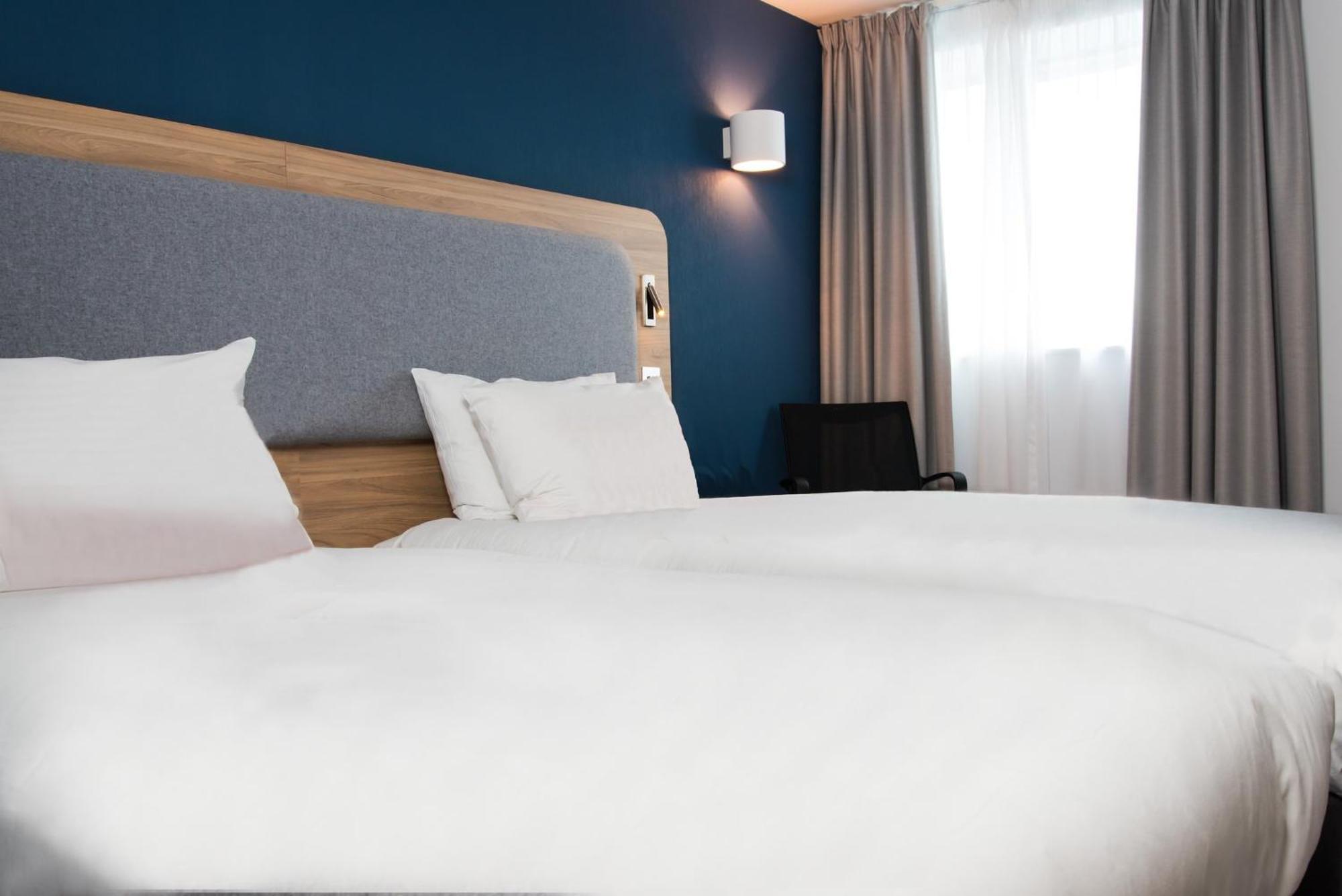 Express Centre By Ihg 3* Swindon
