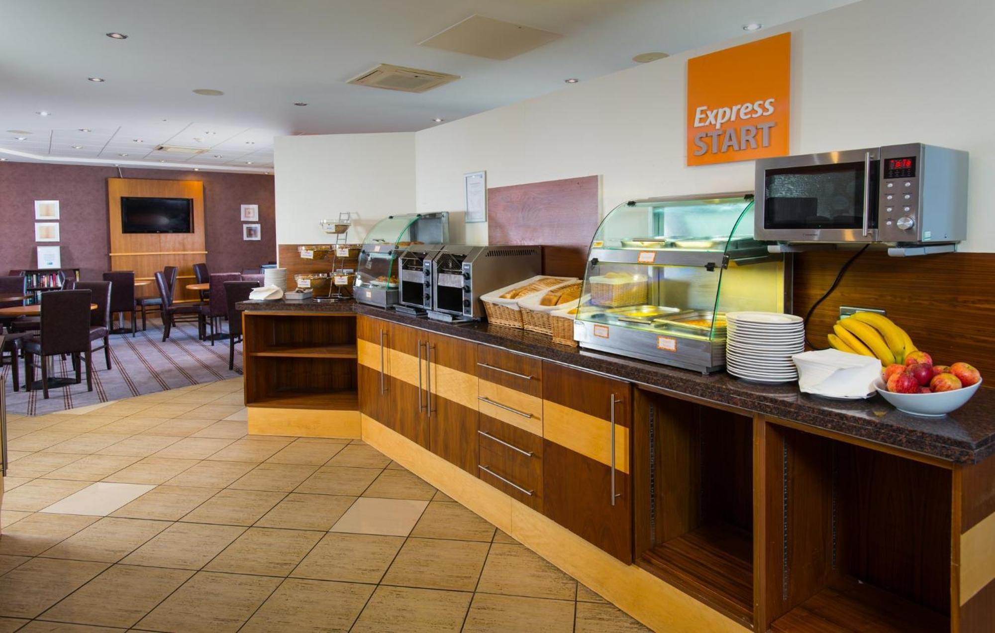 Express Centre By Ihg 3*