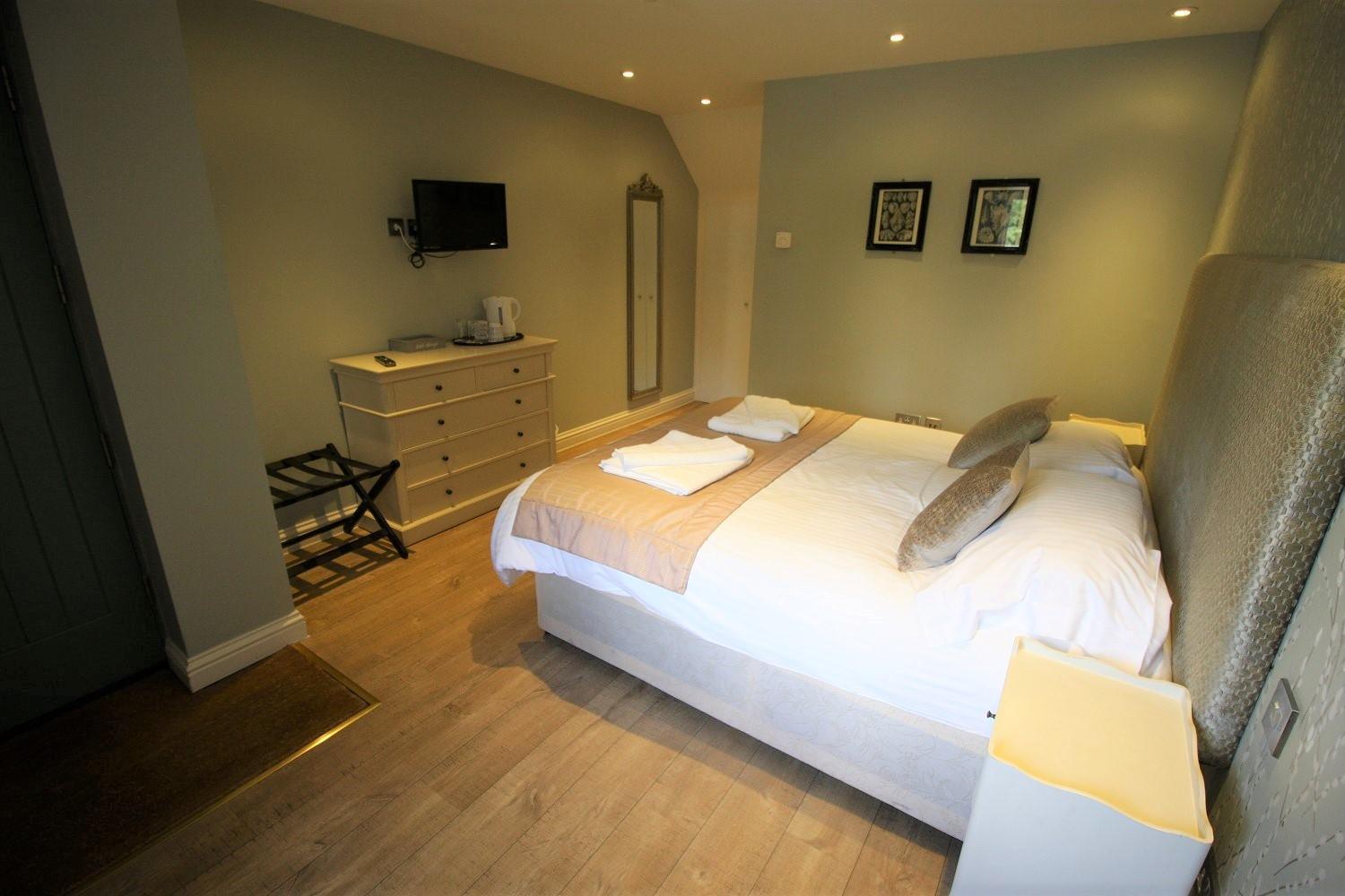The Sun 4* Swindon