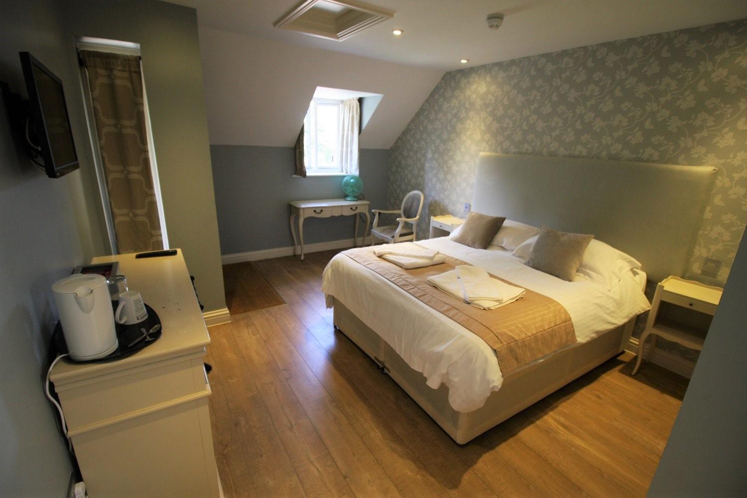 The Sun 4* Swindon
