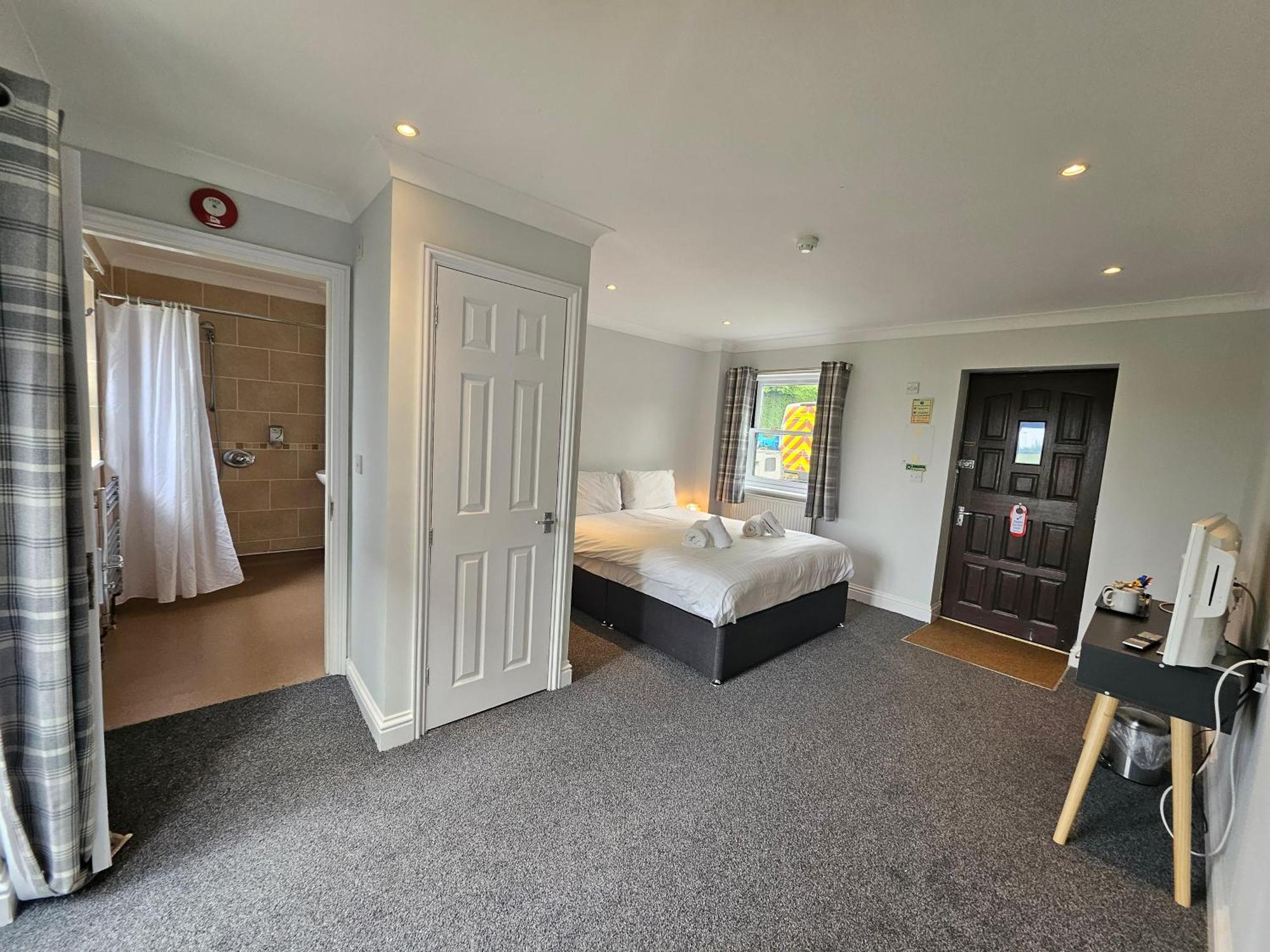 Marsh Farm Hotel Swindon