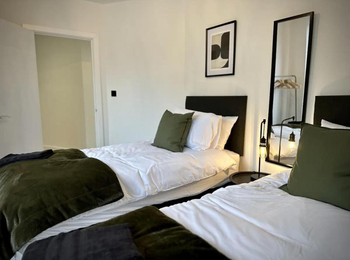 Escape In Town Centre - Free Parking Swindon
