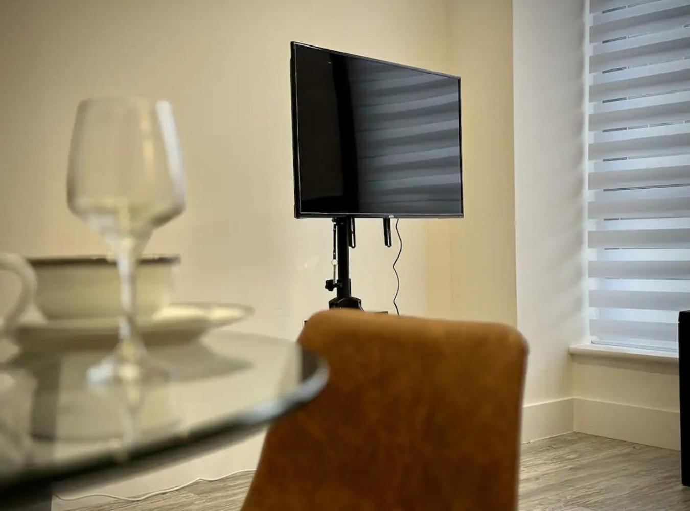 Escape In Town Centre - Free Parking Apartamento *